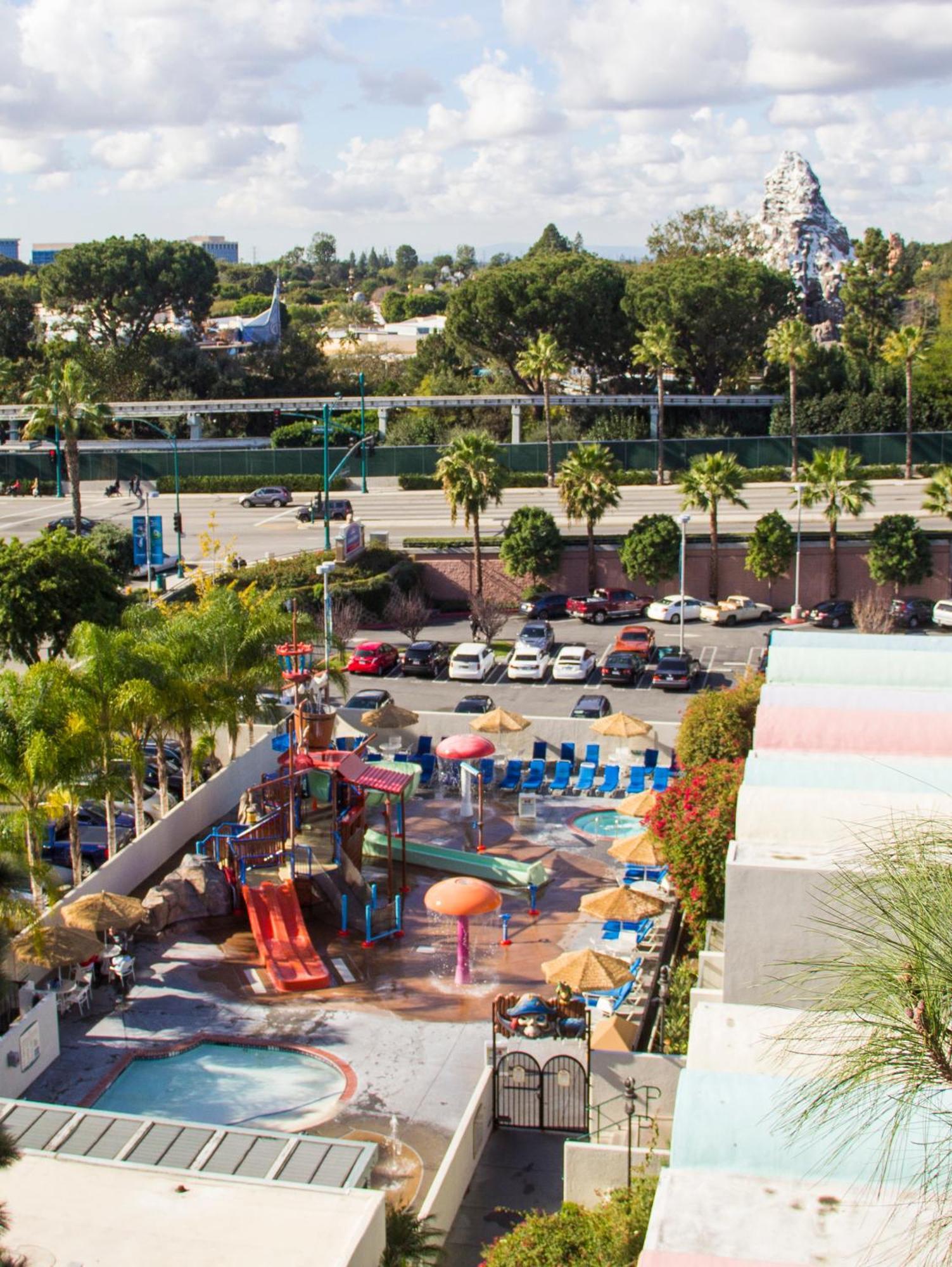 Howard Johnson By Wyndham Anaheim Hotel & Water Playground Екстер'єр фото