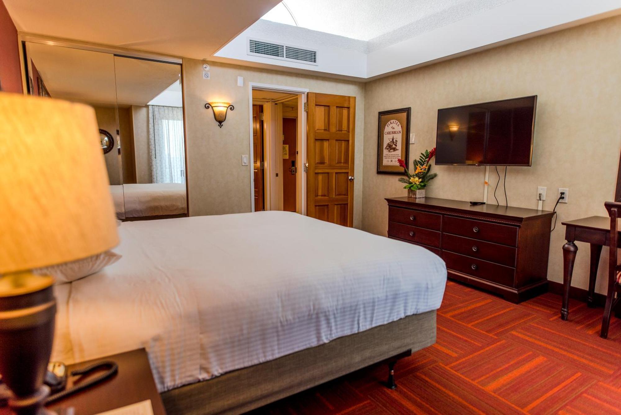 Howard Johnson By Wyndham Anaheim Hotel & Water Playground Екстер'єр фото