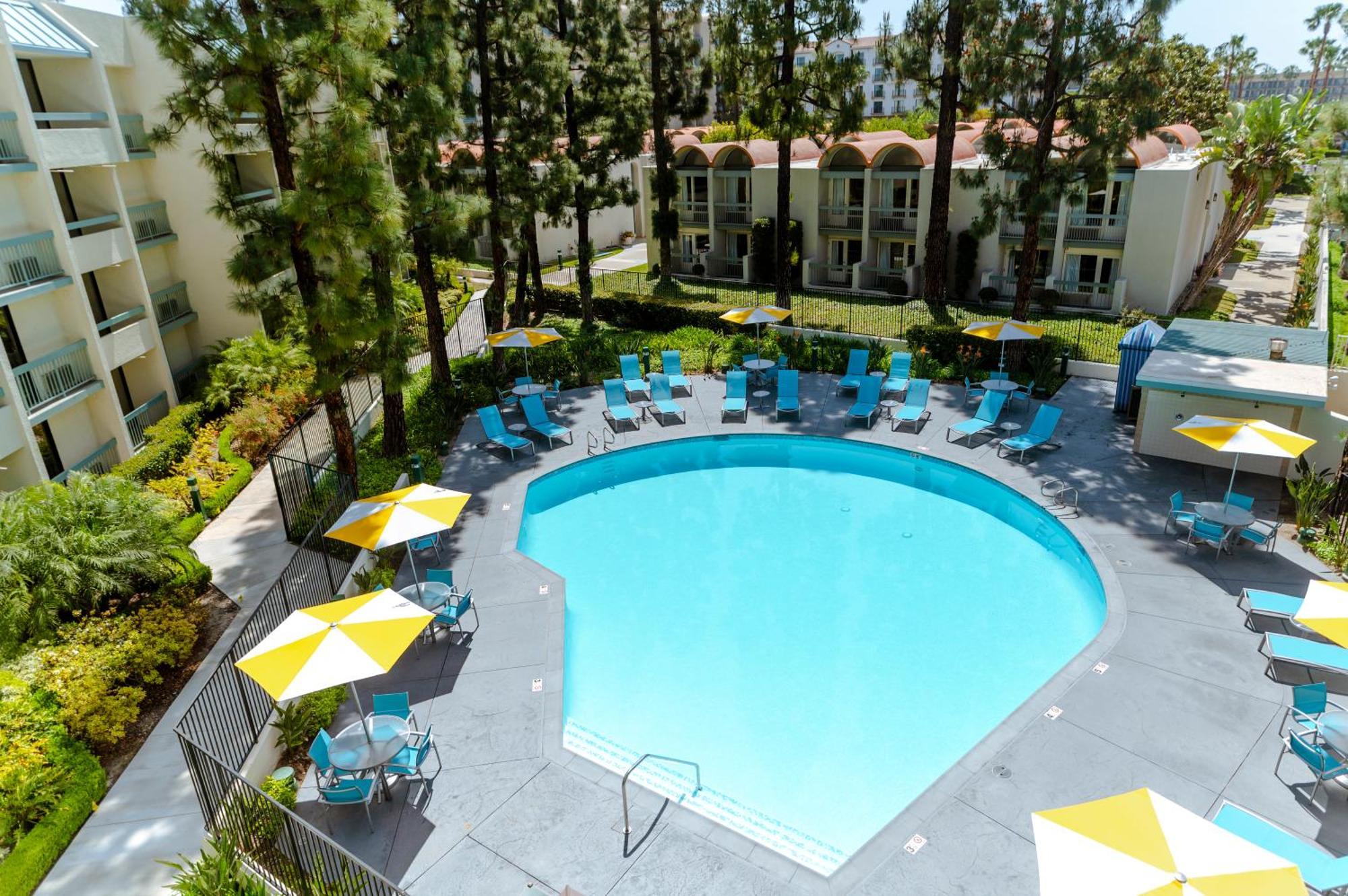 Howard Johnson By Wyndham Anaheim Hotel & Water Playground Екстер'єр фото