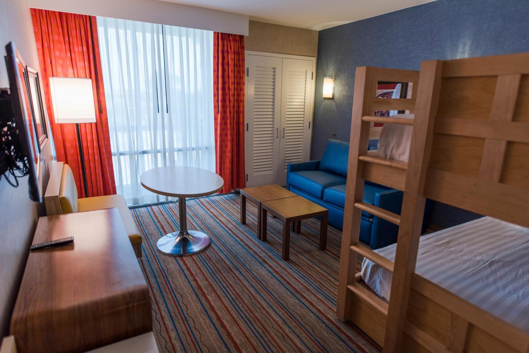 Howard Johnson By Wyndham Anaheim Hotel & Water Playground Екстер'єр фото